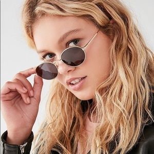 Small Oval Sunglasses 48mm